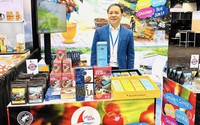 "Vua tiêu" Phúc Sinh đưa cà phê đặc sản Honey, Natural Specialty đi hội chợ quốc tế, bất ngờ vì "cháy hàng"