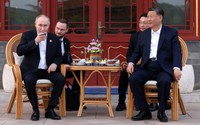 Hình ảnh báo chí 24h: Ông Tập Cận Bình và ông Putin thưởng trà ở Trung Quốc