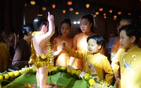 Nghi thức tắm Phật truyền thống trong Đại lễ Phật đản ở chùa Tam Chúc 