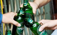 Dù cấm có nồng độ cồn khi lái xe ở Việt Nam, chủ công ty bia Sabeco vẫn lãi khủng 