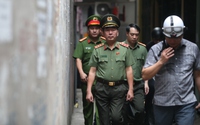 Thứ trưởng Bộ Công an Trần Quốc Tỏ đến hiện trường chỉ đạo khắc phục vụ cháy khiến 14 người chết ở Hà Nội