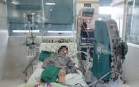 Vụ cháy nhà trọ ở Hà Nội: Cụ bà 85 tuổi suy hô hấp nặng, phải thở máy
