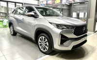 Toyota Innova Cross 2024 đầu tiên bán lại giá ngỡ ngàng