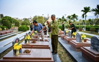70 năm Chiến thắng Điện Biên Phủ: Xúc động cuộc hội ngộ qua bia đá và chuyện những ngôi mộ chung