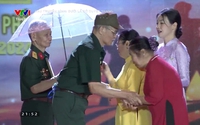 Cuộc hội ngộ đẫm nước mắt của con gái liệt sỹ Nguyễn Thiện Thuật với 3 đồng đội của cha