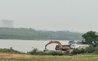Huyện Đông Anh (Hà Nội): Bãi vật liệu không phép nằm trên hành lang thoát lũ sông Hồng