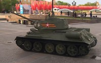 Clip: Cận cảnh dàn vũ khí "khủng" Nga mang đến trong Lễ duyệt binh Ngày Chiến thắng