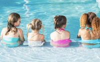 Màu sắc đồ bơi có thể ngăn ngừa đuối nước ở trẻ em
