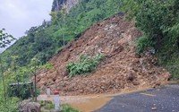 Mưa lớn kéo dài tại Lào Cai gây sạt lở nhiều tuyến đường giao thông
