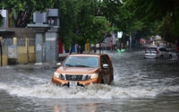 Sài Gòn cứ mưa là ngập, ô tô cần kiểm tra những gì