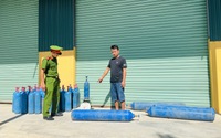 Công an Thừa Thiên Huế bắt giữ xe tải chở hàng trăm kg khí cười đi tiêu thụ