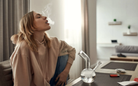 Phụ nữ thường xuyên hút cần sa có nguy cơ tử vong cao