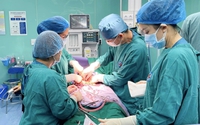 Trung tâm y tế huyện cứu sống bé sơ sinh ngưng tim trong bụng mẹ