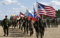 NATO ráo riết xây dựng kế hoạch điều quân ứng phó nguy cơ chiến tranh với Nga 