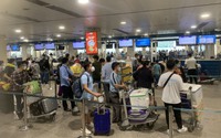 Nhiều trường hợp hành khách bị té ngã tại sân bay Tân Sơn Nhất