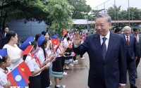 Chủ tịch nước Tô Lâm thăm, tặng quà Trường song ngữ Lào-Việt Nam