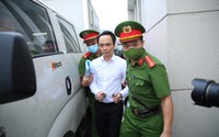 Hình ảnh dẫn giải cựu Chủ tịch FLC Trịnh Văn Quyết tới tòa