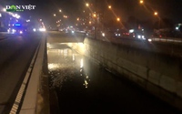 TP.HCM: Hầm chui trước Bến xe Miền Đông mới ngập nước lênh láng sau cơn mưa lớn