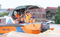 Thủ tướng Phạm Minh Chính thăm hỏi, động viên người dân tại xã bị cô lập của Bắc Giang