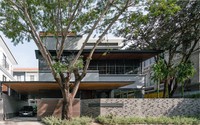 Canopy Villa: Biệt thự xanh với mái hiên vươn dài độc đáo