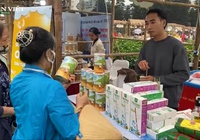 Hút mắt với hàng trăm gian hàng độc đáo tại Hội chợ Đặc sản Vùng miền Việt Nam 2022 