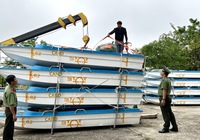 Bộ Công an trang cấp 40 xuồng máy cho Công an Thừa Thiên Huế để phòng chống thiên tai 