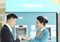 Đẩy mạnh thanh toán không dùng tiền mặt: Ưu tiên miễn phí rút tiền, duy trì tài khoản cho nhóm khách hàng "đặc biệt" 