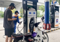 Giá xăng dầu hôm nay 21/9: Đột ngột giảm ngỡ ngàng sau 1 tháng lên "đỉnh"