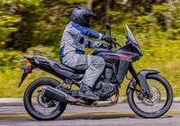 Honda XL750 Transalp 2024 "chào sân" tại thị trường Mỹ, giá 243 triệu đồng