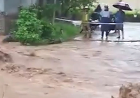 Sơn La: 2 người bị cuốn trôi và 1 người mất tích do mưa lũ 
