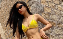 "Nàng Kiều" Trình Mỹ Duyên tung bộ ảnh bikini khiến dân tình chẳng thể rời mắt