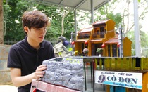 Trai phố Quảng Trị làm tiểu cảnh, “biến rác thành tiền”, mỗi tháng kiếm 10 triệu đồng