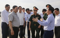 Hình ảnh Thủ tướng Phạm Minh Chính khảo sát phương án nâng cấp sân bay 2.500 tỷ đồng tại Sơn La