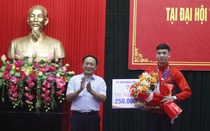"Kình ngư" Nguyễn Huy Hoàng và các "anh tài" nhận thưởng đậm từ tỉnh Quảng Bình