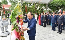 Chủ tịch nước Nguyễn Xuân Phúc dự lễ kỷ niệm 110 năm ngày sinh Tổng Bí thư Nguyễn Văn Cừ