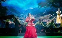 Hoàng Quyên, Sèn Hoàng Mỹ Lam “cháy” hết mình trong đêm nhạc đặc biệt mừng Xuân Quý Mão