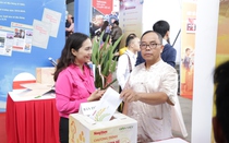Báo NTNN/Điện tử Dân Việt phát động ủng hộ sinh kế cho người nghèo vùng cao tại Hội Báo toàn quốc 2023