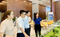 Chậm giải bài toán pháp lý sẽ tạo cơ hội cho nhà đầu tư nước ngoài thâu tóm thị trường bất động sản? 