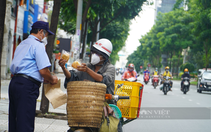 Lâm Ống Húc trên những chuyến xe "buôn lậu" tình người