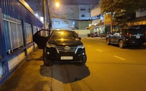 Nhóm du khách Hàn Quốc trình báo bị đập bể kính ô tô, trộm tài sản