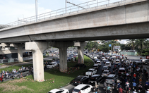 Đề xuất khơi thông đường nội bộ ven sông Sài Gòn sau sự cố đứt cáp cầu vượt Nguyễn Hữu Cảnh