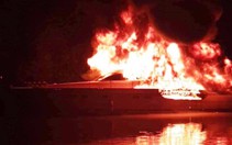 TP.HCM: Công an vào cuộc điều tra vụ cháy du thuyền trên sông Sài Gòn