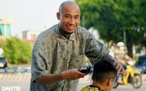 Salon tóc miễn phí dành cho người nghèo trên vỉa hè