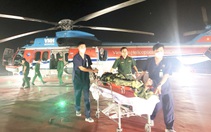 Vượt mưa giông, trực thăng đưa ngư dân bị đột quỵ não từ đảo Sinh Tồn vào đất liền