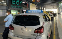 Tân Sơn Nhất đề xuất mở thêm một làn xe, siết chặt nạn taxi "chặt chém" khách