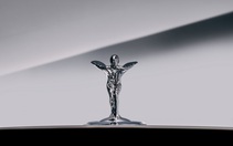 Biểu tượng Spirit of Ecstasy của hãng xe siêu sang Rolls-Royce thay đổi sau 111 năm