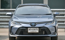 Toyota Corolla Altis 2022 lộ diện trên đường phố, đại lý nhận đặt cọc giá khởi điểm đầy bất ngờ