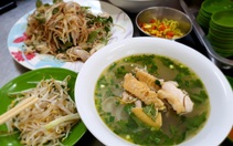 Sài Gòn quán: Quán miến gà nổi tiếng ở quận 3, kín bàn từ sáng đến tận khuya