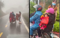 Thái Nguyên: Chàng trai 9x giúp đỡ người dân đội mưa về quê