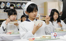 Thành phố Saijo ở Nhật thêm bún bò Huế vào thực đơn cho học sinh